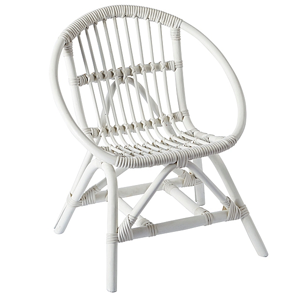 Mini Hennie Chair • More gift ideas for kids on @SavvyHome