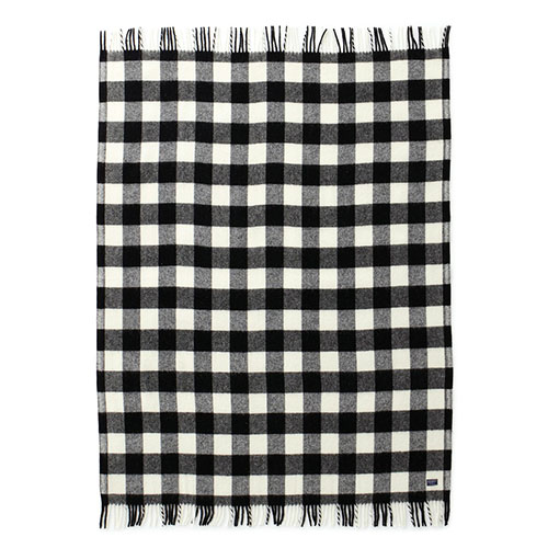 Buffalo Plaid Throw • via @SavvyHome