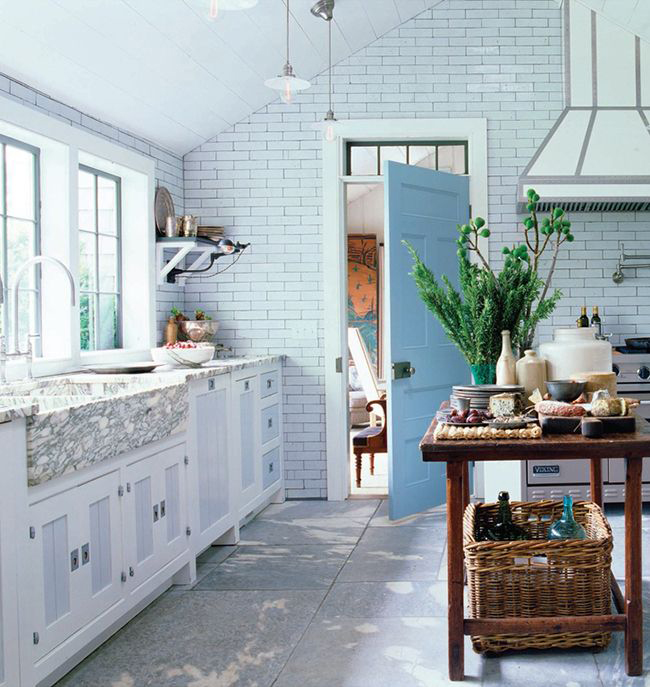 7 Kitchen Trends to Consider for your Renovations: Vintage Accents • on @SavvyHome