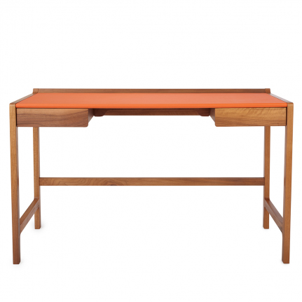 Kay + Stemmer Desk • on @SavvyHome