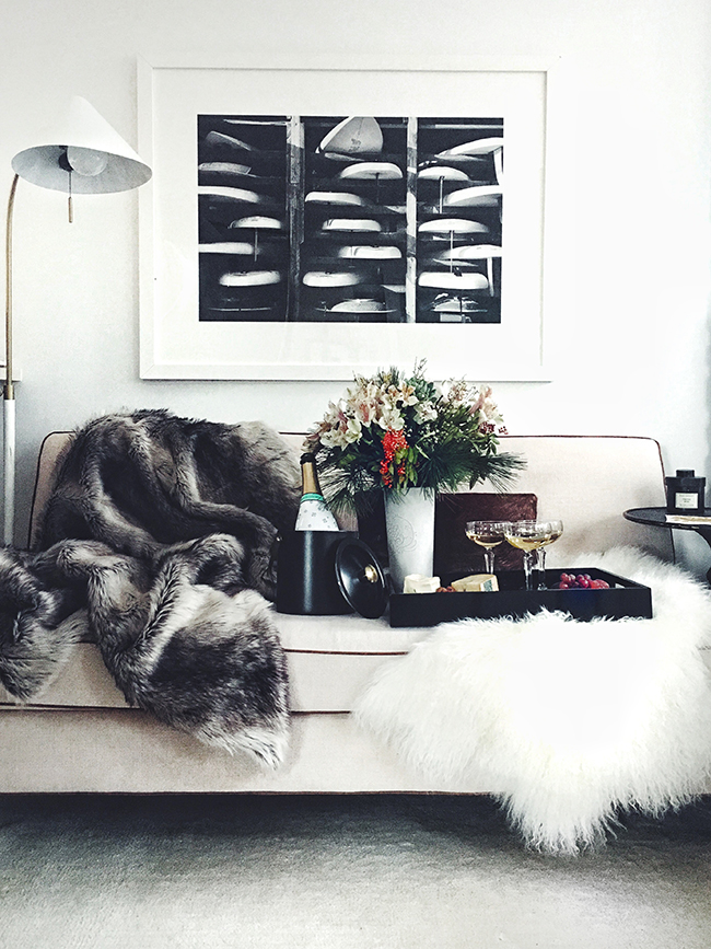 How to Host a NYE Party in a Studio Apartment • on @SavvyHome